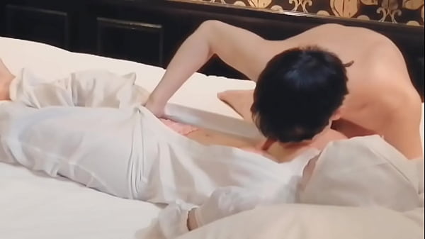 A busty married woman inspector wearing clean clothes is made to climax with fingering and cunnilingus. Home made amateur personal shooting kawasaki JK