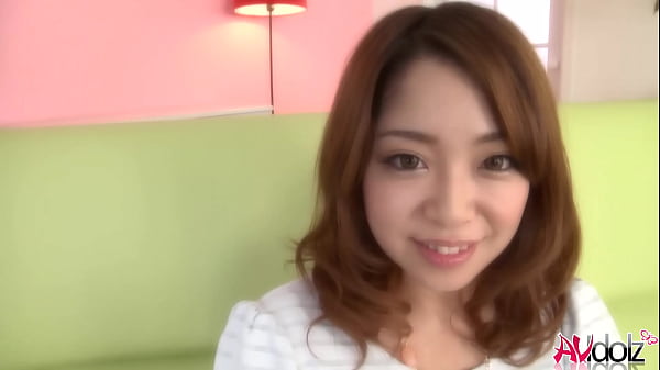 Japanese Mirei Oomori plays with a sex toy after audition,casting.