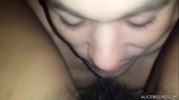 thumb face sitting