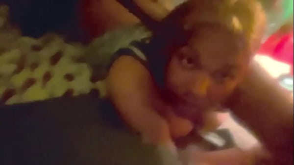 Backshots Tôt Le Matin Par Son Inconnu De La Bbc… Un Exemple De Salope Tiré D'une Séance Matinale De Bite