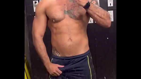A liberdade de não usar cueca na academia heheh...