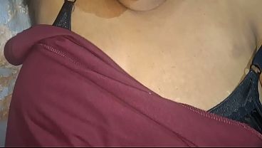 とてもいたずら好きなアジア人妻