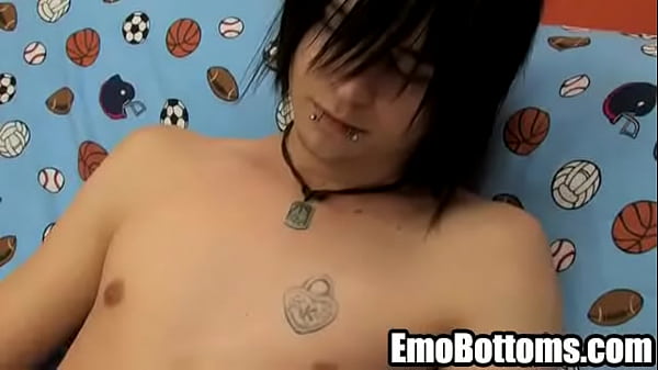 Emo twink Miles Pride strips down and masturbat...