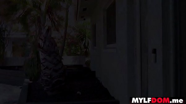 Innocent MILF housewife gets an unexpected surprise