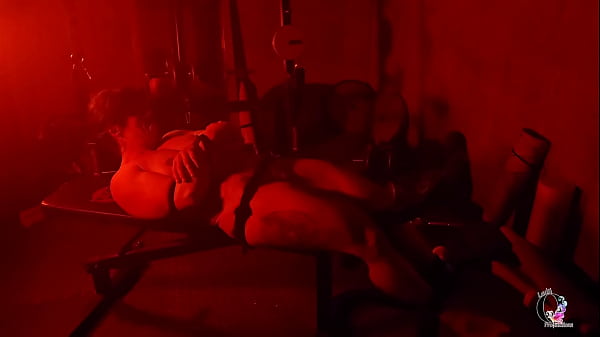 Eckobelle Gets Tied Up