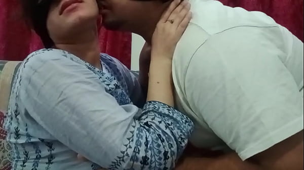Download Video - Hot Stepsister Kissing And Fucking Stepbrother Sexy