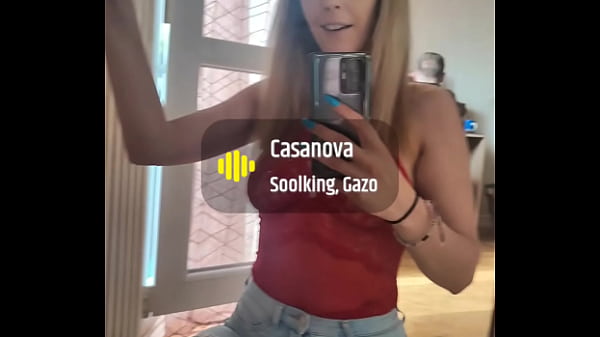 Hello mes amour aujourd'hui je suis de bonne humeur je me prépare en musique et...