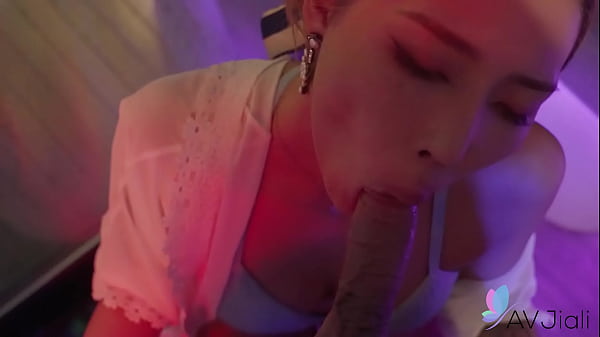 Chinese girl Stacy her boyfriend give her a hard fucking.