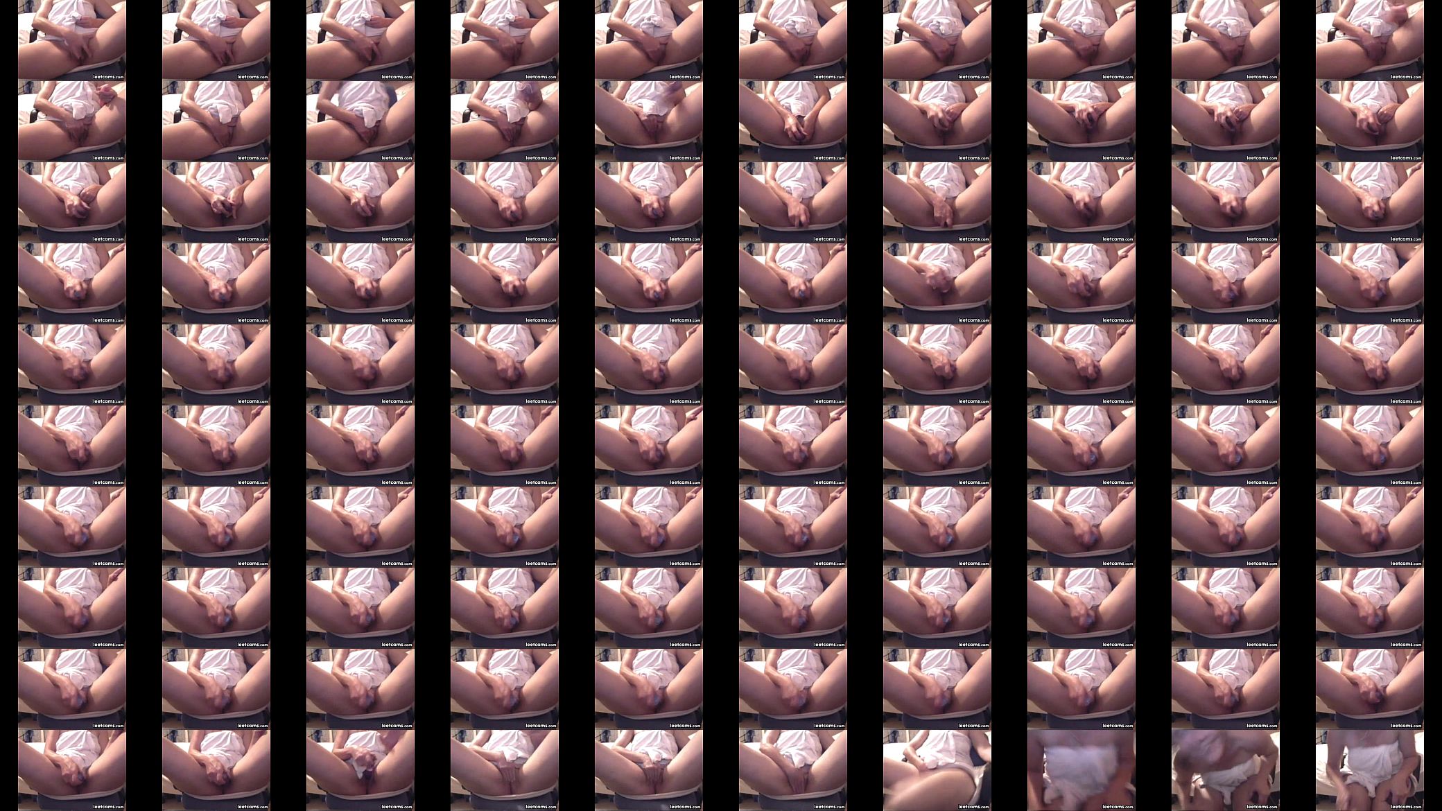 Horny Housewife Masturbating 预览图