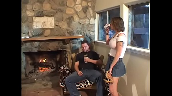 Brunette slut with bouncy tits Kayla Quinn can handle three hard dudes in the living room