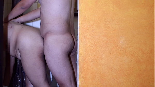 Download Video - sexo en el ba&ntilde;o&comma; a escondidas