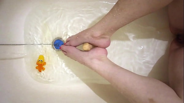 Sexy legs in the bath, foodjob and handjob