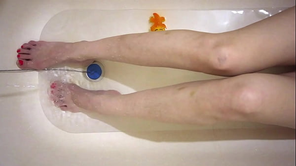 Sexy legs in the bath, foodjob and handjob