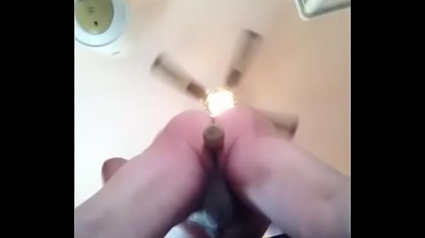 Mentre mi rado,m'inculo e non di rado...