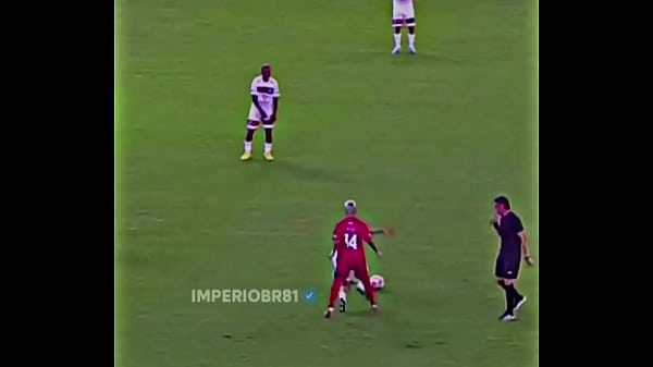 Arrascaeta fudendo o Carlos Alberto ao vivo