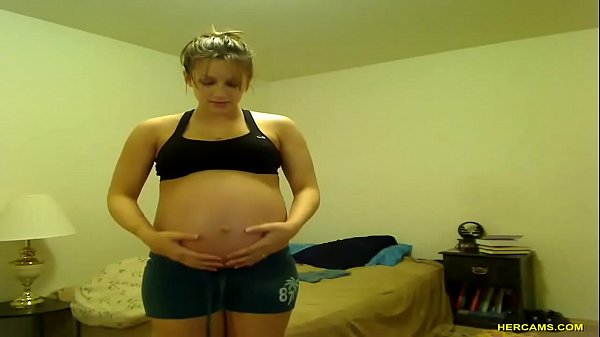Pregnnt Tori Taylor Blue Shorts