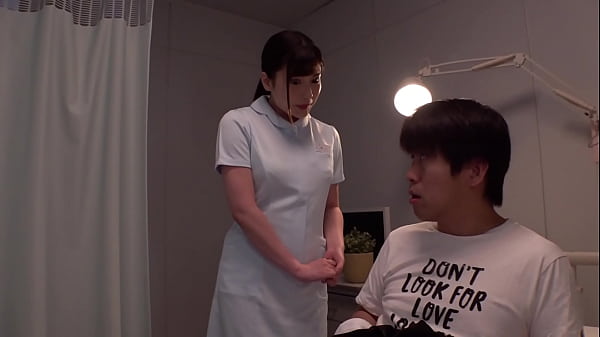 "A real angel!" I can't masturbate because of a broken bone and my dick is at the end of its patience! A beautiful nurse who couldn't see that and was driven by a sense of mission, gently put her hand on my dick.