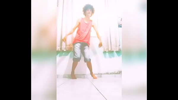 Tesuda embrazando no despacito 2 gostoso