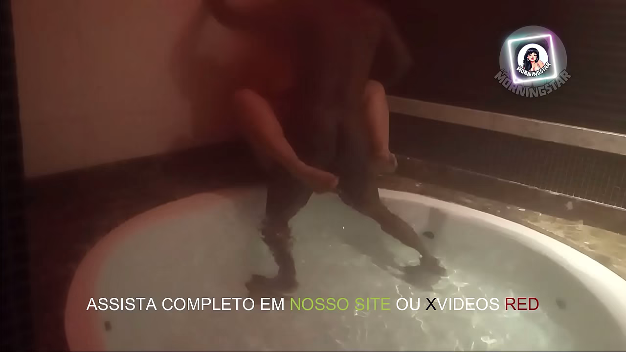 Un hombre negro me folló en el jacuzzi el día de mi cumpleaños (el regalo sorpresa de mi marido).
                    interracial real amateur wife fetish cuckold big cock esposa negro gift bbc casada corno black cock aniversario white girl surpresa hidro happy birthday whirlpool bathtub muchos negros