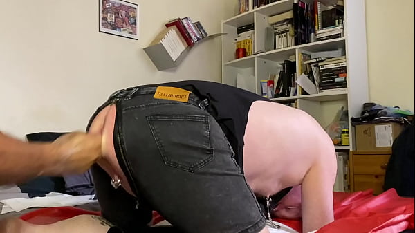 Download Video - Crowne me fiste et me d&eacute;fonce la chatte avec 3 godes