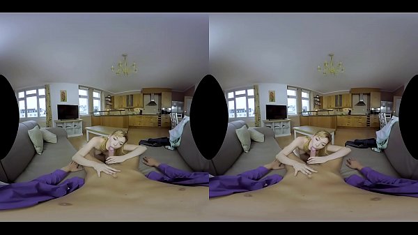 Anny Aurora is a vintage housewife in VR