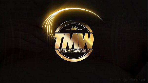 Download Video - Beauty-Angels&period;com - Liliana - Sweetie plays with toy in bed