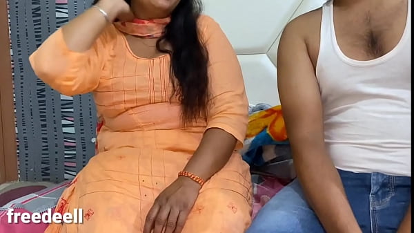 Download Video - Behan Ki Best Friend ko Pataya XXX Hindi