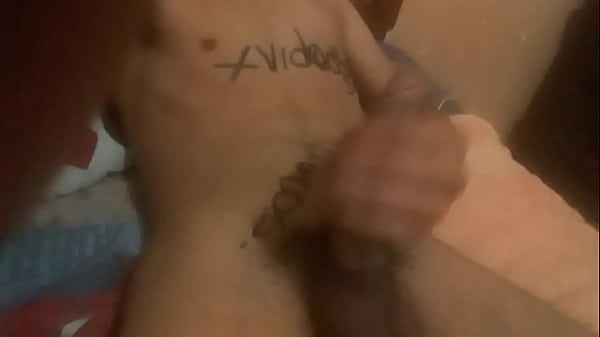 Sexy joven se masturba