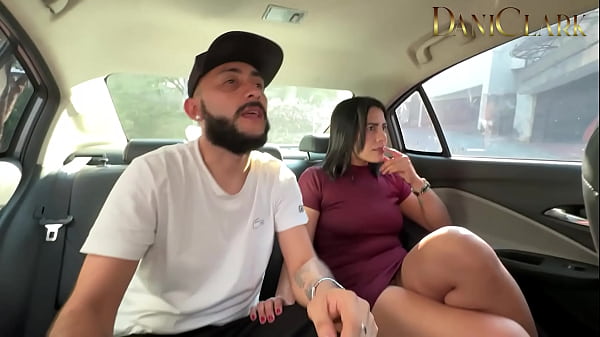 WORKING AS AN UBER, I FUCKS MY CLIENT'S WIFE WHILE HE WAS DRIVING AROUND THE CITY
