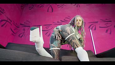 Extreme DAP and Massive Squirt Threesome with Deepthroat