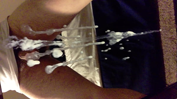 Messy mirror cumshot