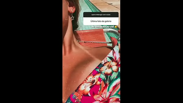 Hot ass moonlight rolling around for us males to delight in this hot ass