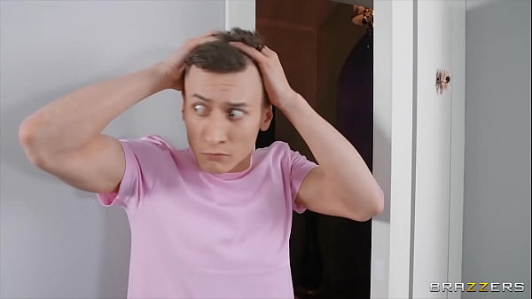 Doppelbanger / Brazzers  / download full from https://zzfull.com/chlo