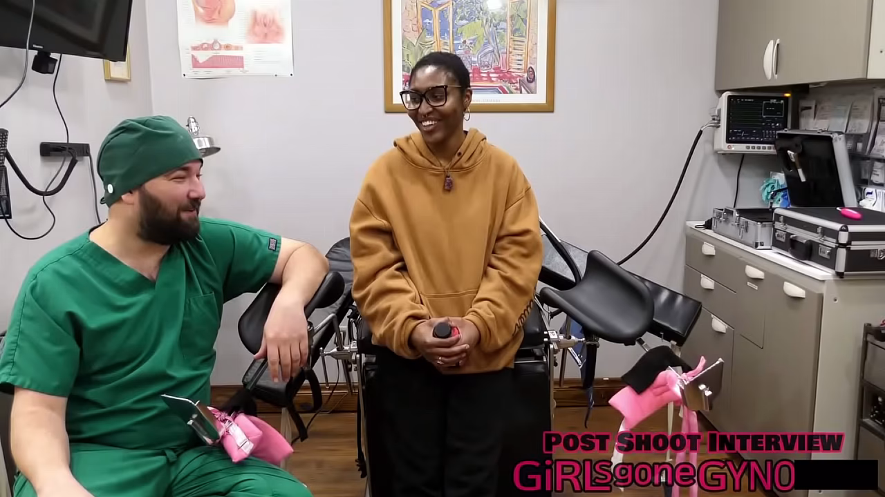 Daisy Mynx'_s 1st EVER Gyno Exam