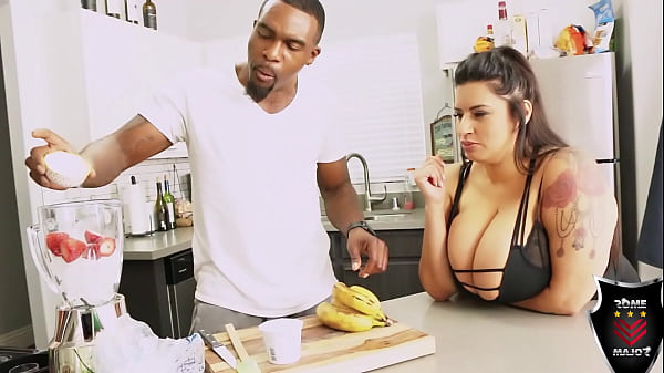 After gym workout bbw sofia rose takes bbc deepthroat & facefuck