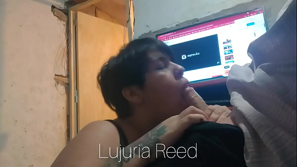 Download Video - El amigo de mi t&iacute;o me vio en xvideos y quer&iacute;a estar en un v&iacute;deo&period;