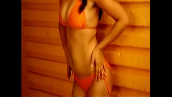 Gorgeously sexy Indian knows how to pose for th...