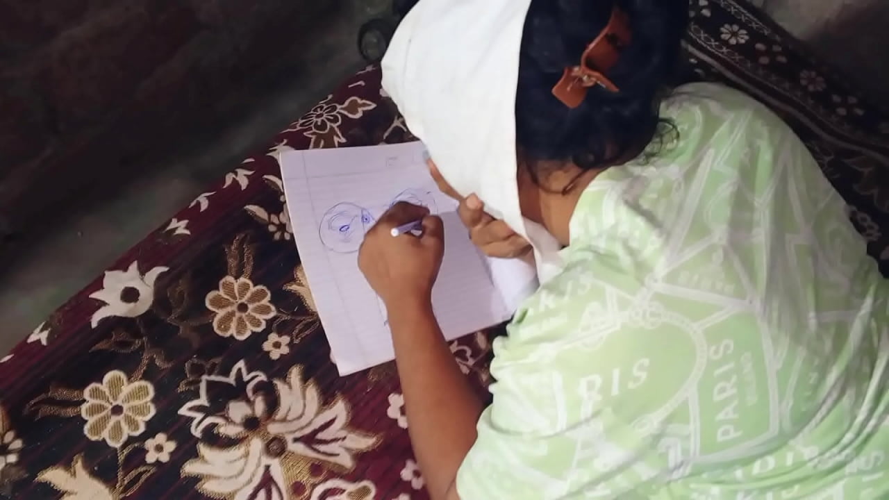 Hot Bhabhi caught her devar while he was masturbating after seeing her bra