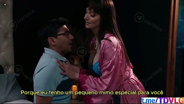 Sem enxergar ela fode com o enteado LEGENDADO