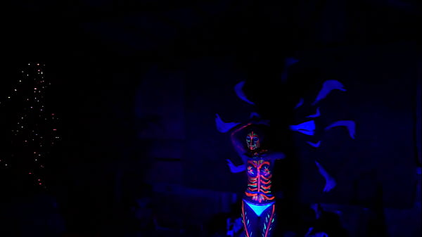 Happy Halloween - fluorescient Body painting
