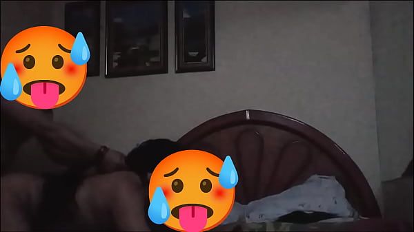Download Video - hago el amor con uno de mis suscriptores que era chibolo y duro mas de 50 minutos y me dejo bien cachada