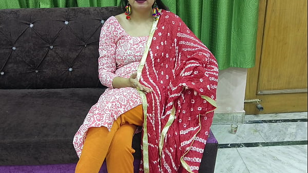 Jawan Tharki Sauteli Maa Ko Chahiye Sautela Chote Bete Ka Lund Aur Dono Ne Panu Dekhte Huye Kia Chodan Chudai