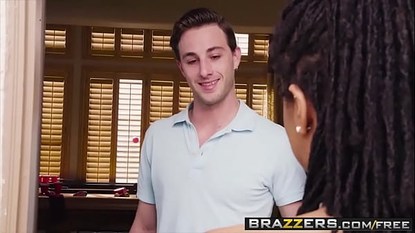 Brazzers Exxtra - ( Kira Noir, Lucas Frost) - Trailer preview