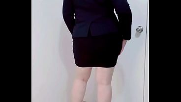 SECRETARIA MEXICANA SE QUITA TODO SU UNIFORME Y SE MASTURBA EN SU OFICINA LE ENCANTA PICARSE EL CULO Y SU VAGINA