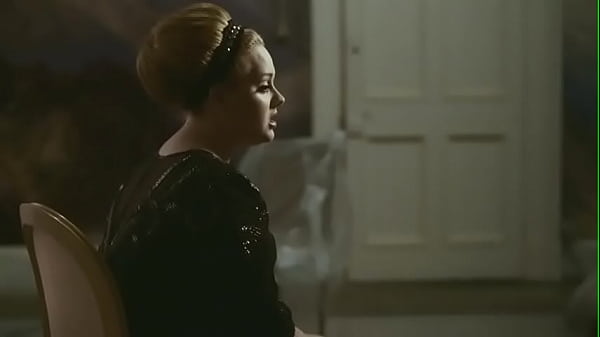 thumb adele rolling i n the deep