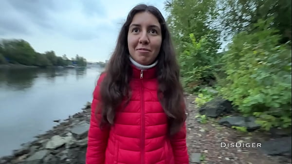 Picked up a girl in the park and quickly fucked her in the bushes