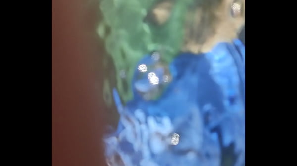 Piranha Dans L'eau, Buisson Épais