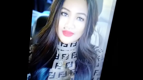 Filipino girl cum tribute