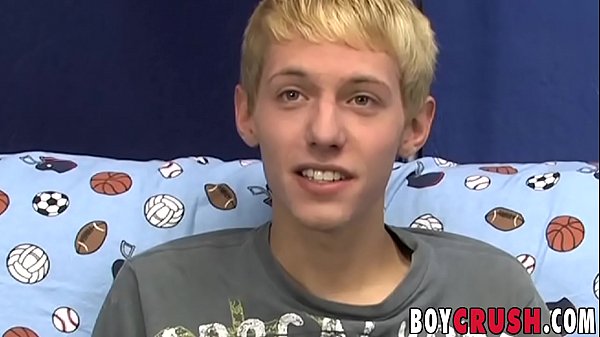 Interviewed blonde twink Kenny Monroe wanking o...