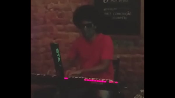 Bruno Mars playing keyboard in Brazil
